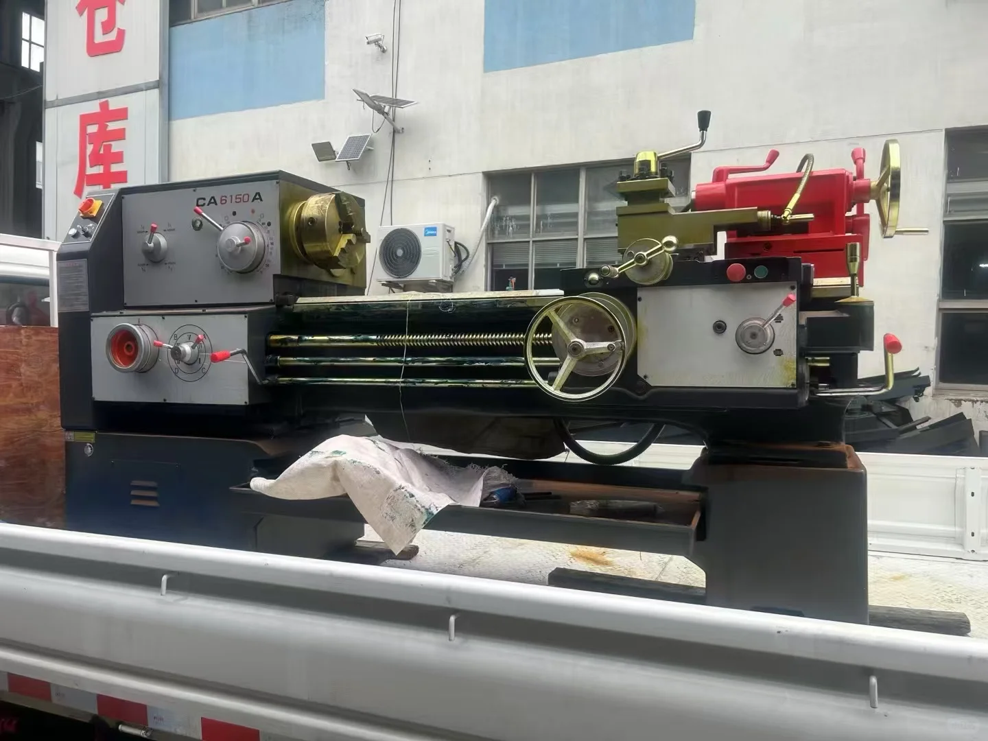 老公跟小三跑了，各种机床设备给钱就卖