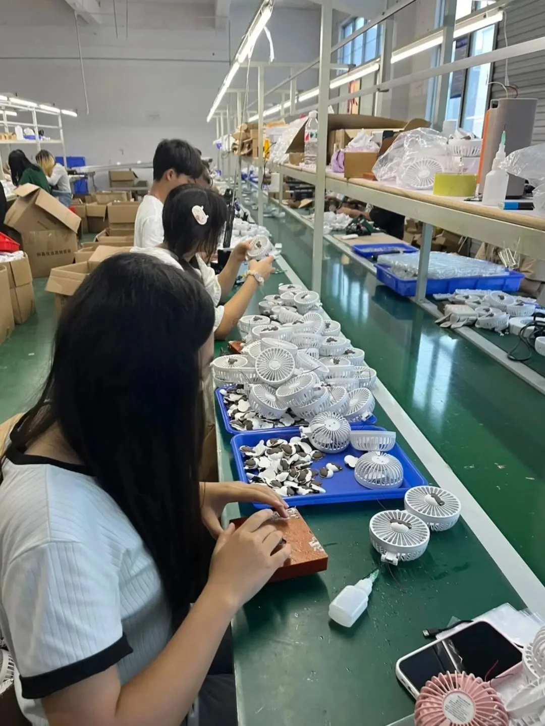 苏州电子厂8000+一个月，包吃包住，可内荐