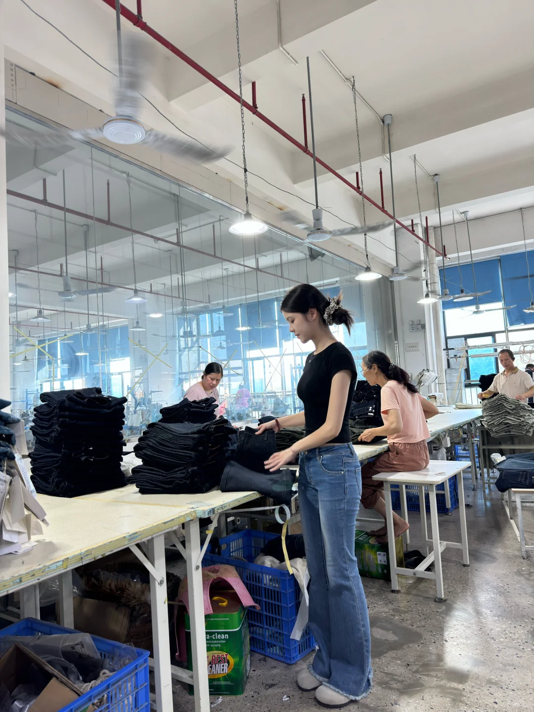 00后创业｜牛仔裤厂二代的工作日常