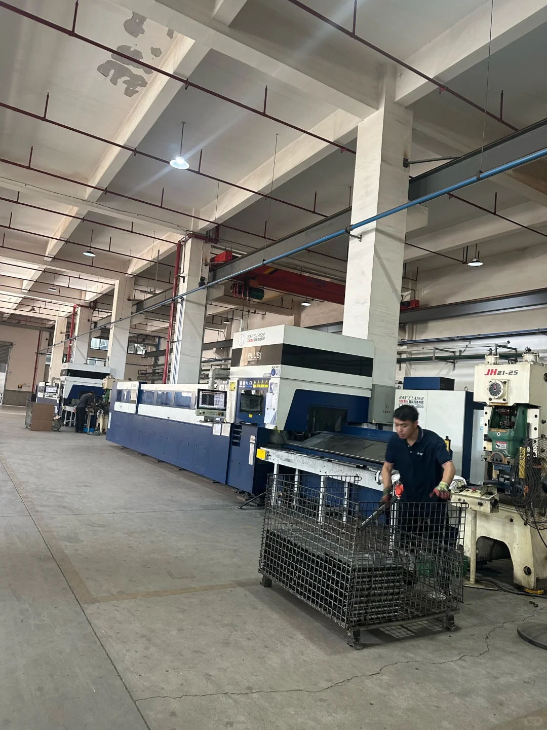 工厂探秘 | 超震撼的生产现场✨