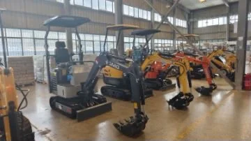 中国 Mini 挖掘机走红海外