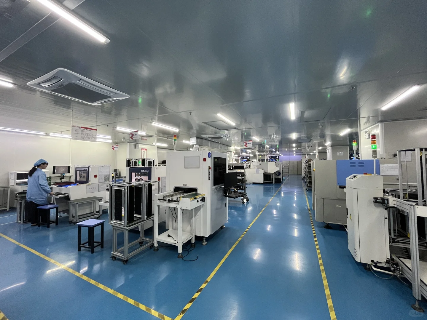 今天带你们看看！我们的pcba工厂