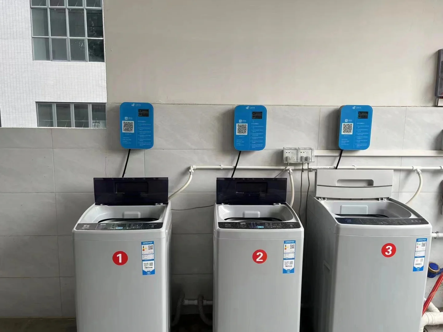 靓仔，进厂么咯