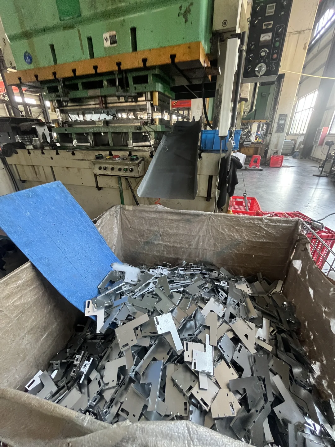 每天都在哐当哐当