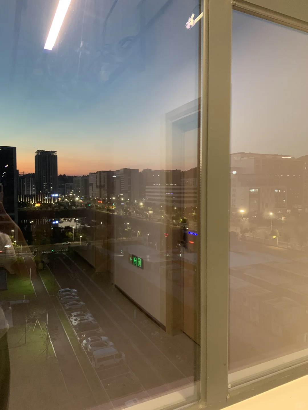 说是工厂你敢信吗