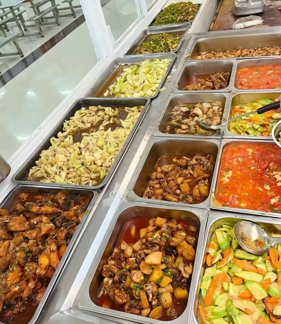 真实电子厂车间环境