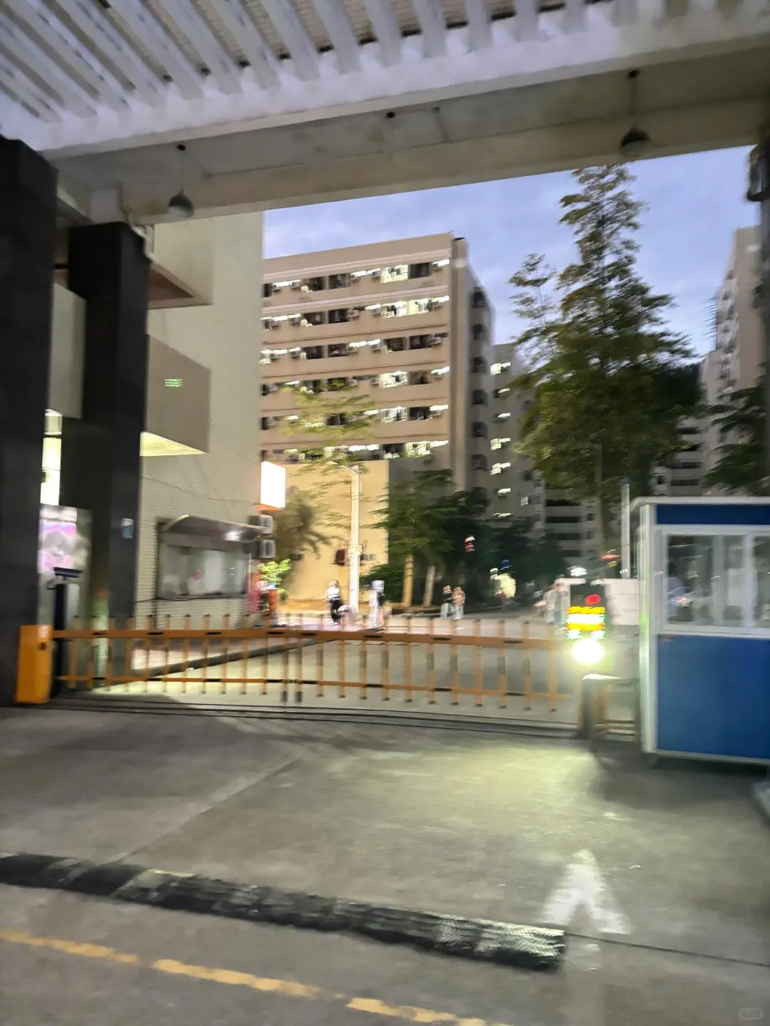 高考后脑子一热进电子厂打暑假工