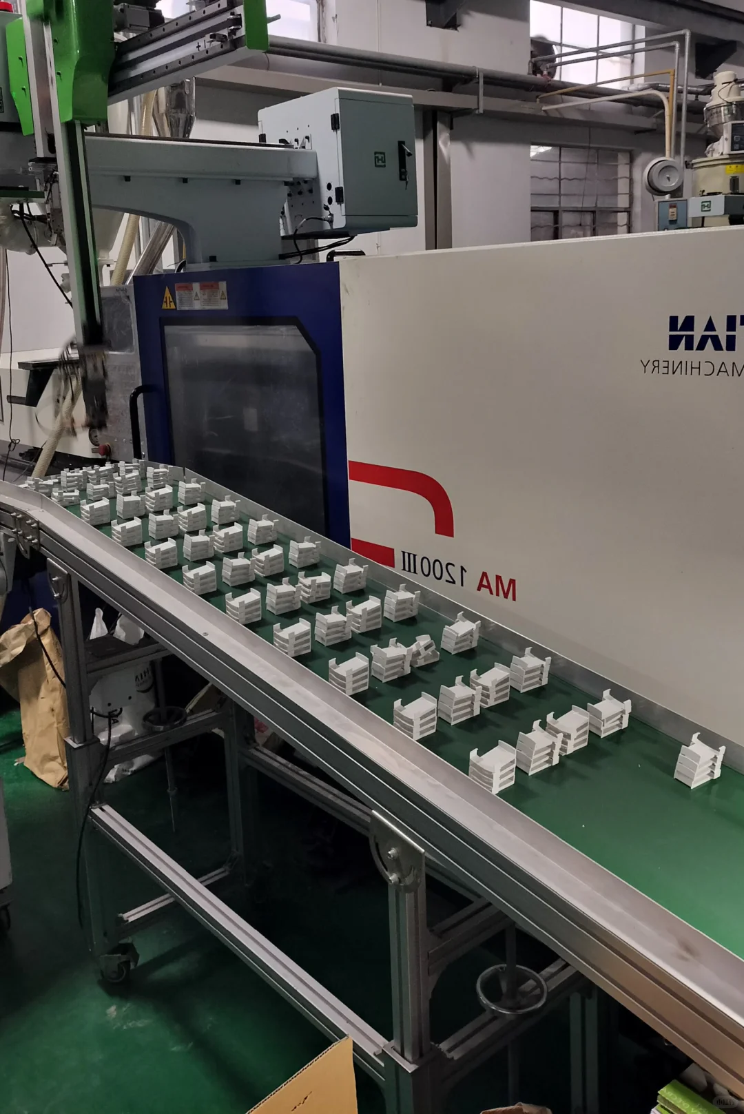 注塑车间注塑件加工