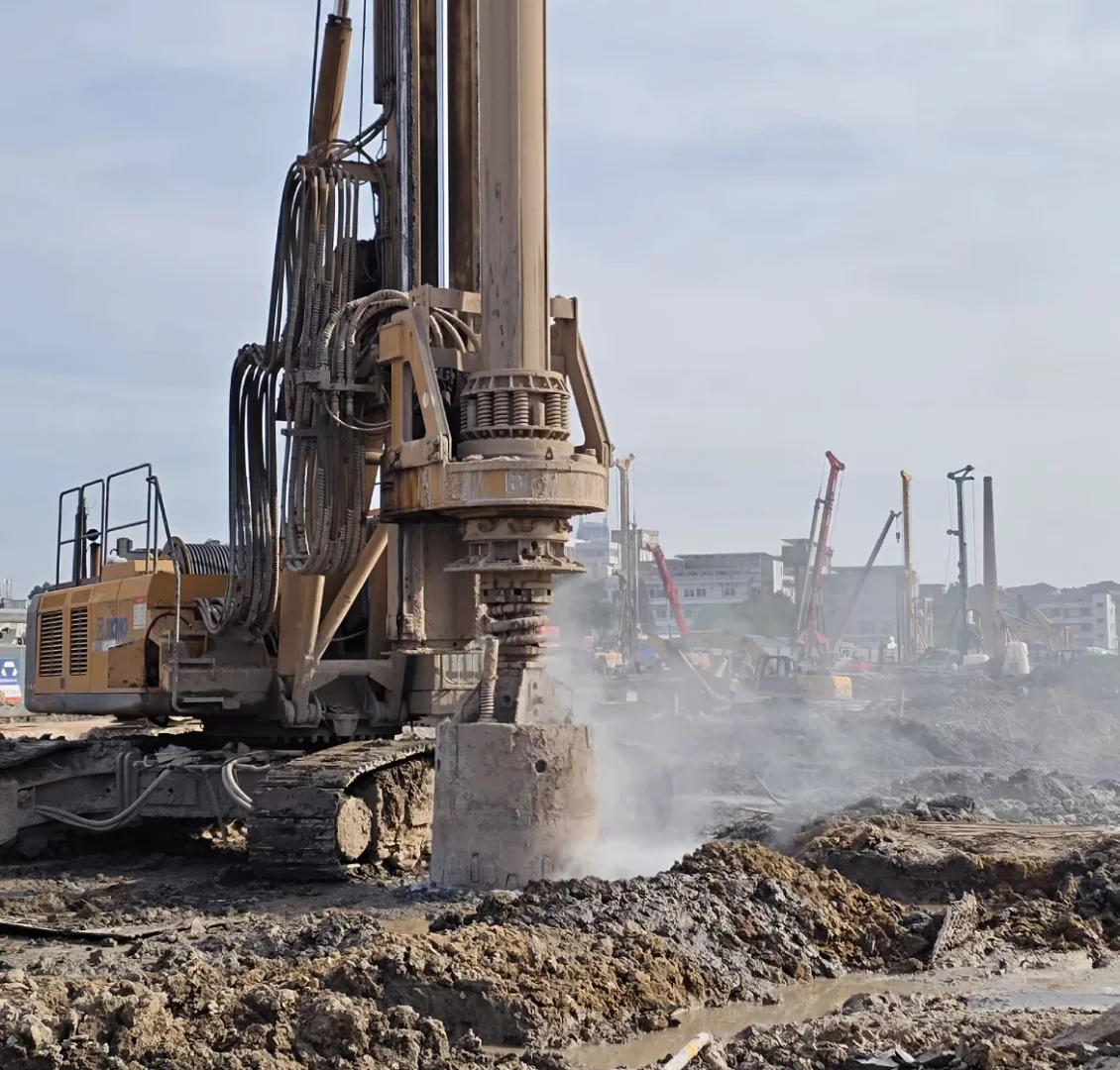 先生,我走不出工地,你把混凝土带走吧…