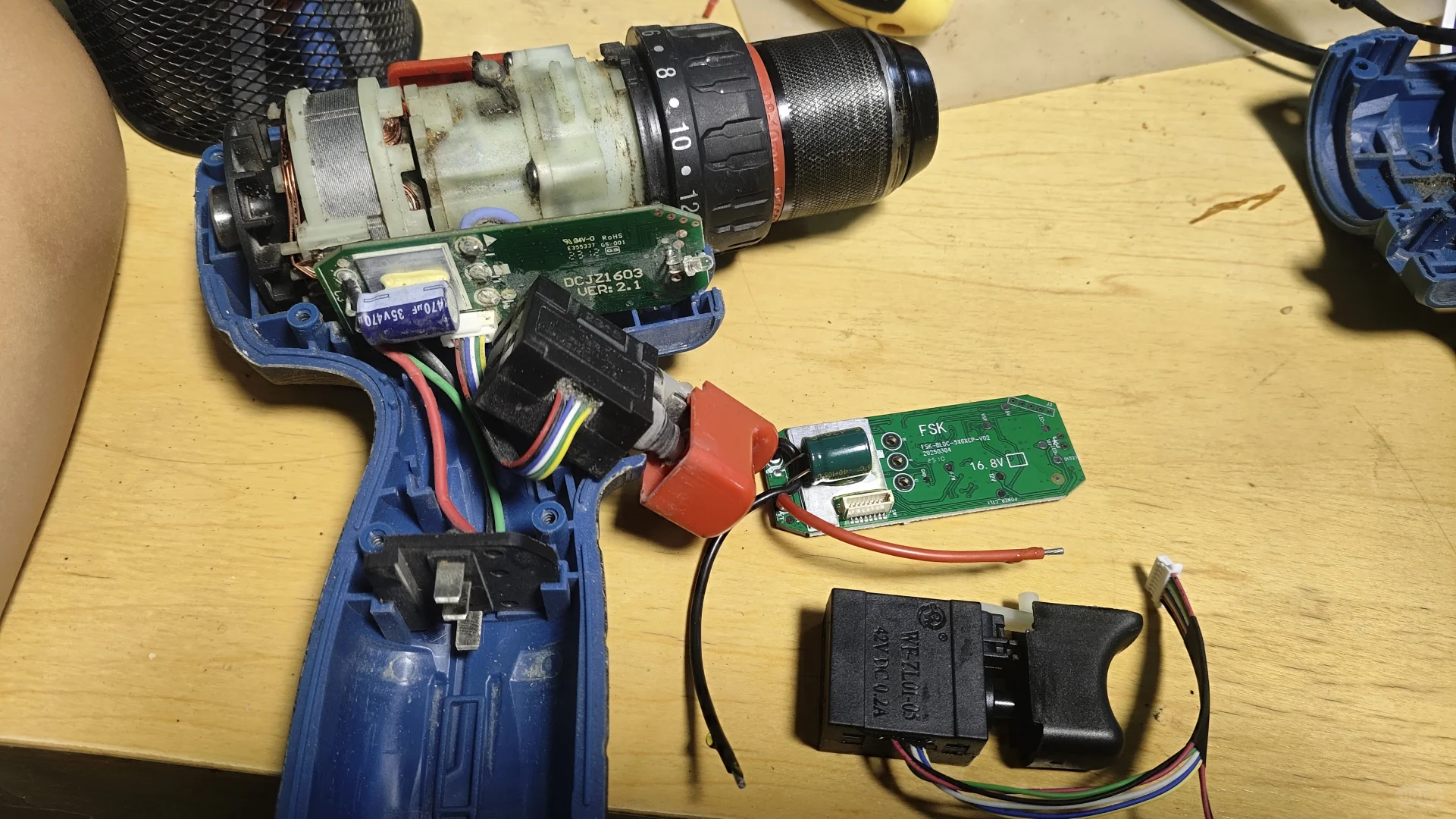 东成 充电式无刷起子电转 修复