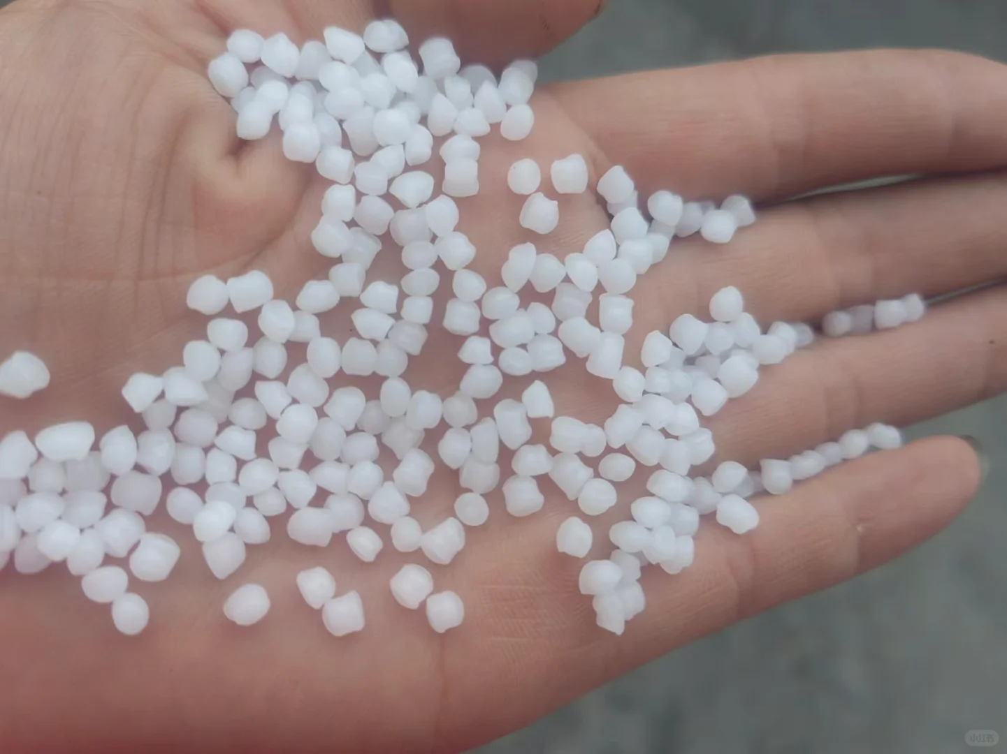 PP.PE 塑料颗粒报价