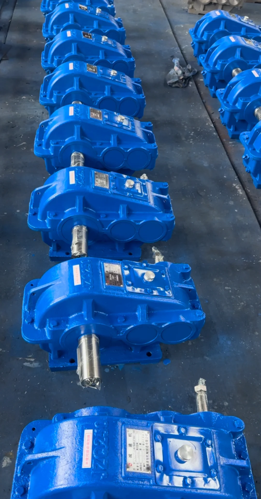 今天实拍来啦，蓝色的工业之美！