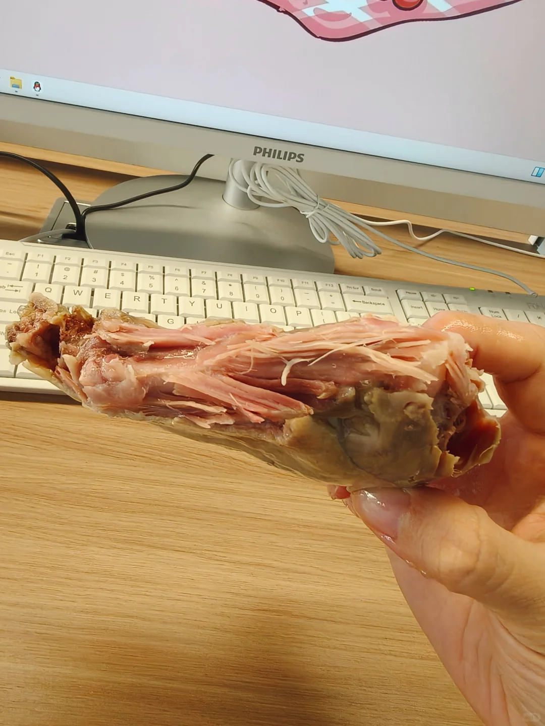 冲个销量，决定220g的大鸭腿只要9.9！200份