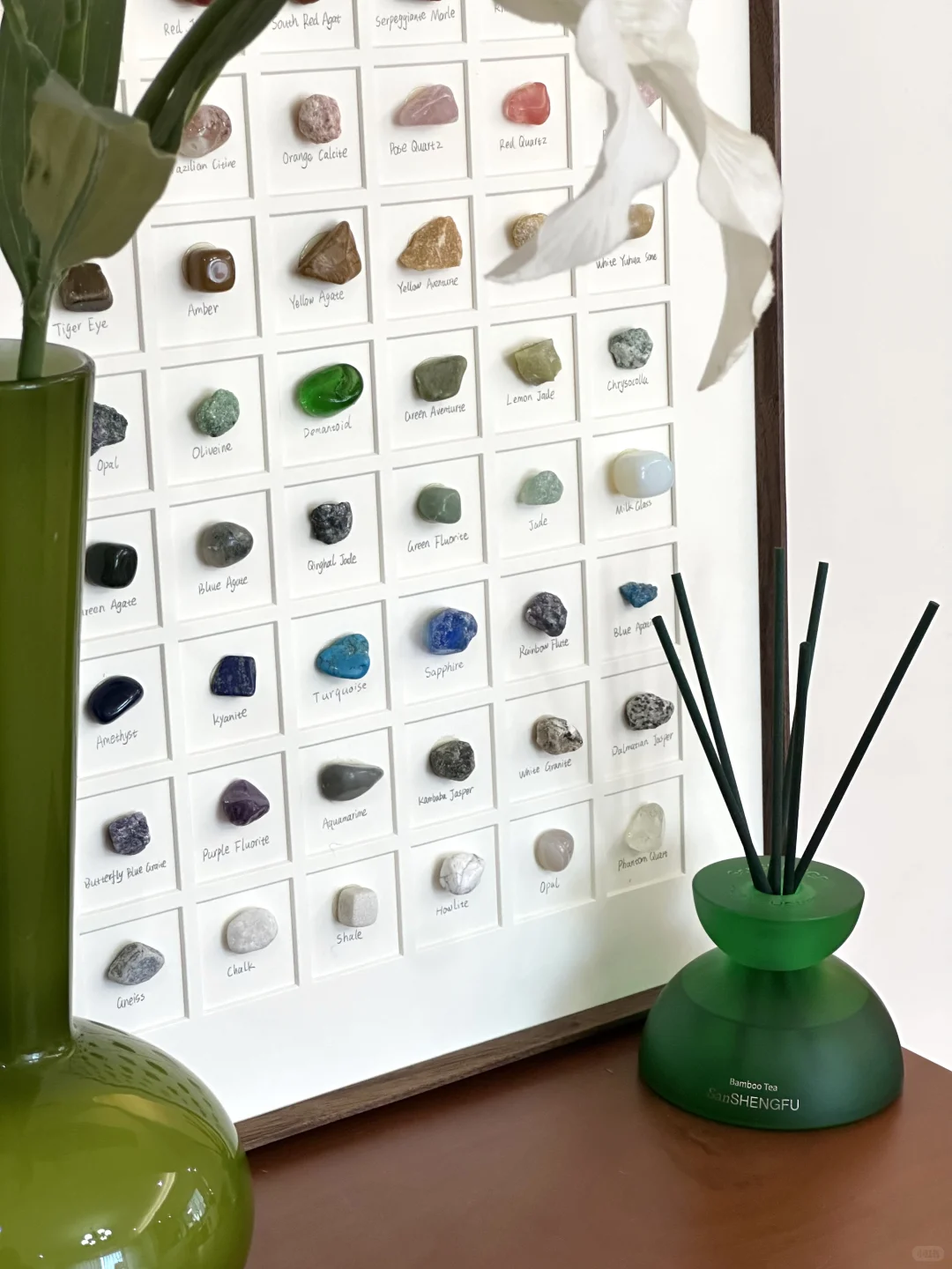 把挖出来的石头 做成一幅画