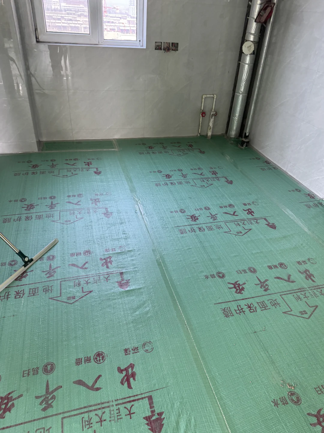 不到100 保护膜拿下