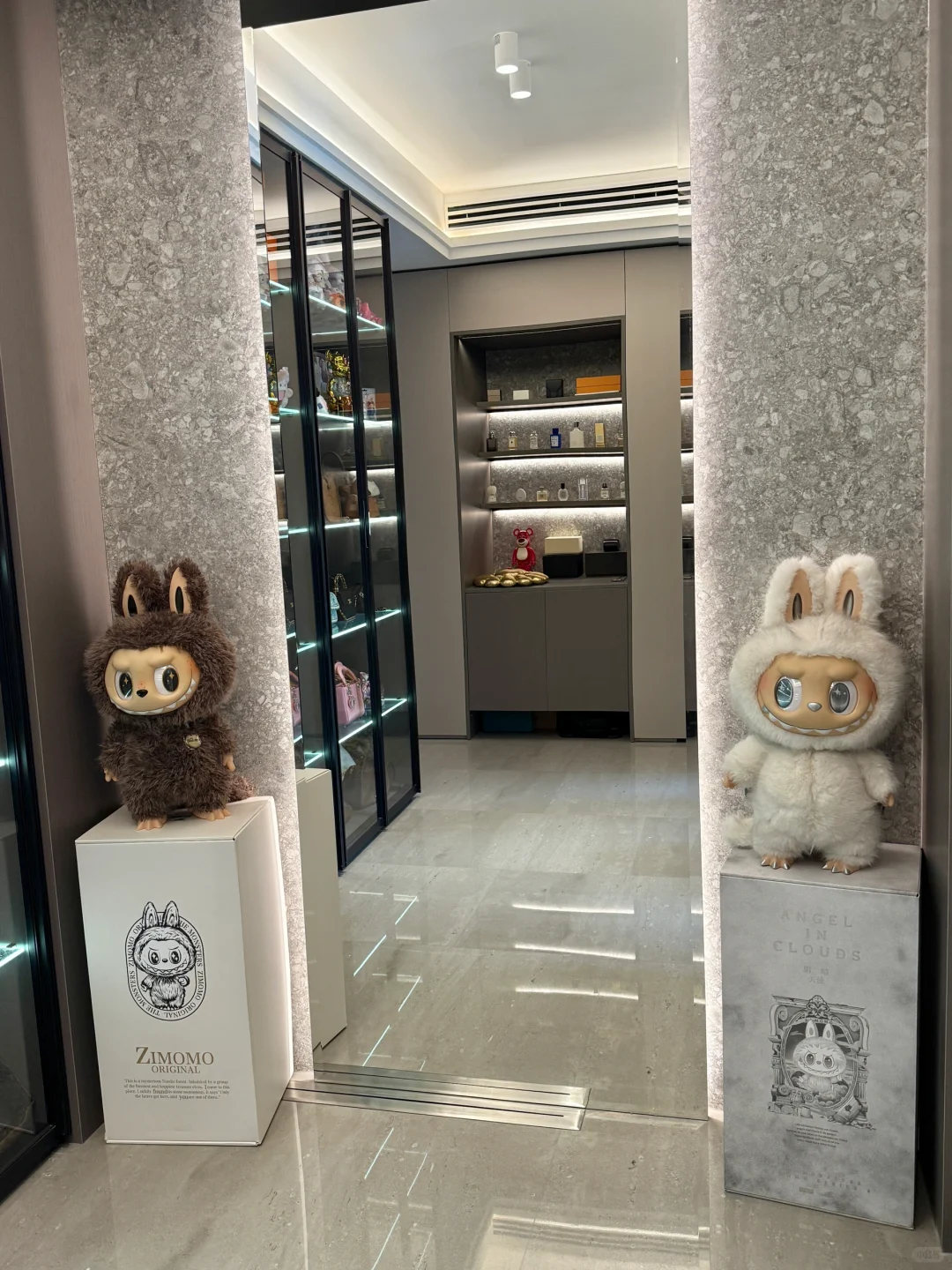 大首领：人 新家我先替你住了！