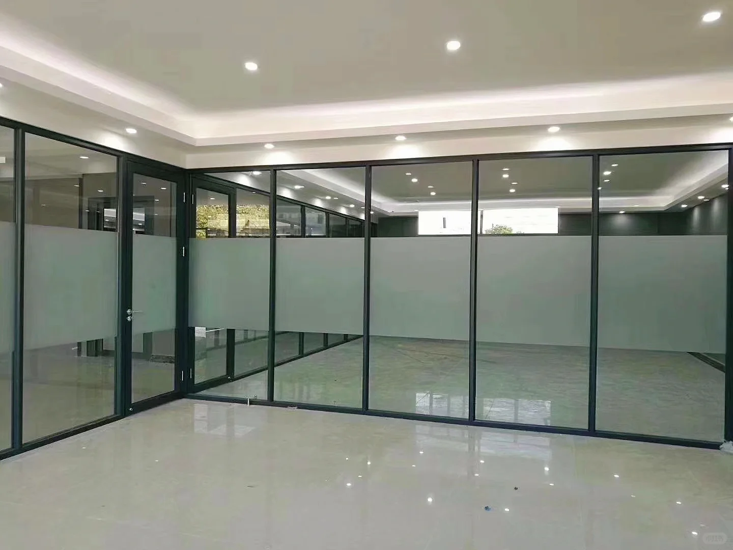 办公室秒变高级感，通透又私密❗️