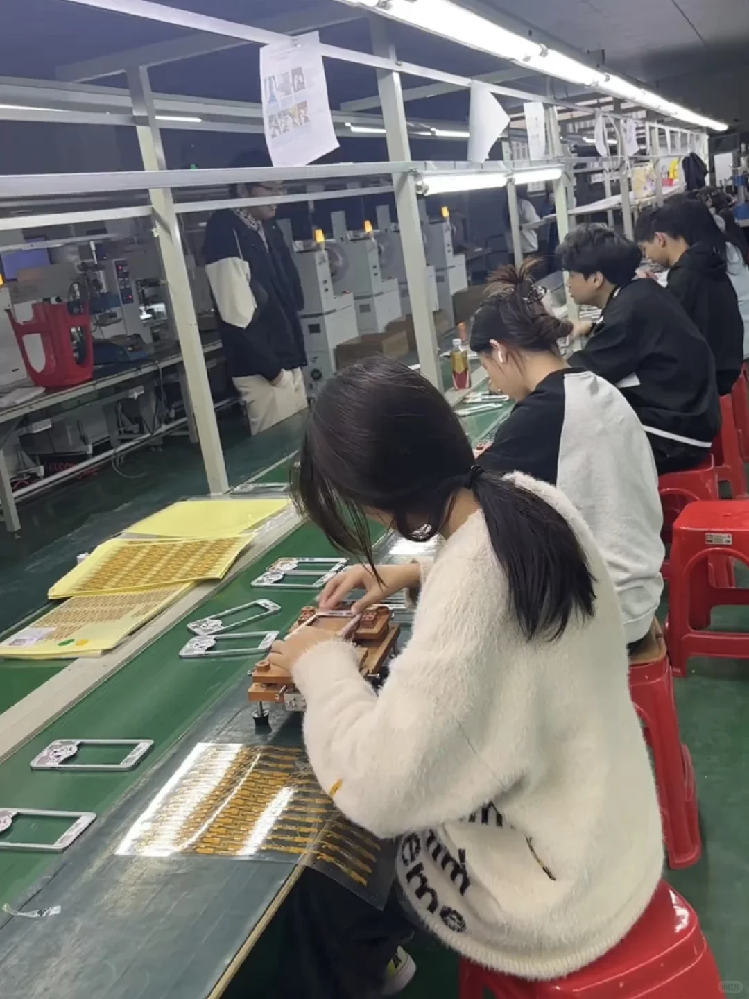 在家呆腻了来龙岗电子小厂一个月6500✌