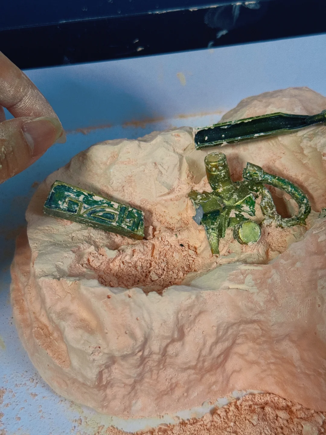 考古把文物挖断了会被开除吗