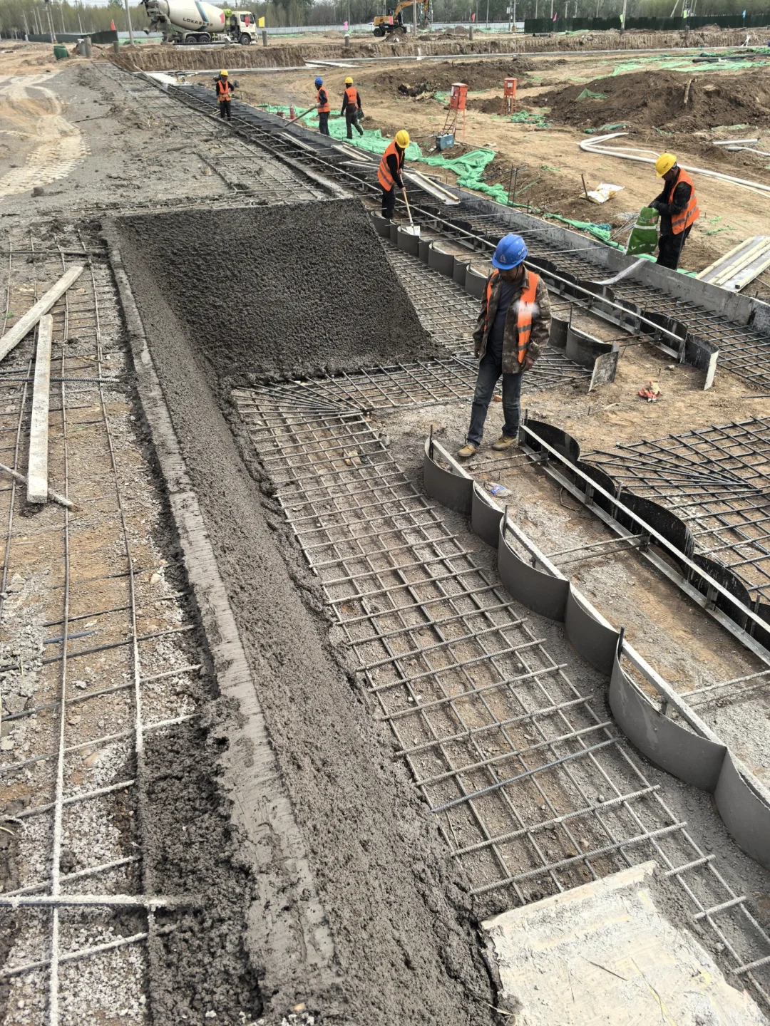 基坑边坡喷锚施工