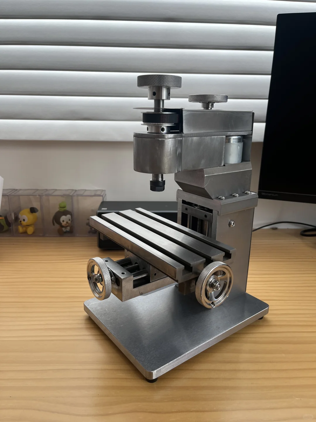 迷你铣床准备搞事情，拍完准备乌漆嘛黑了