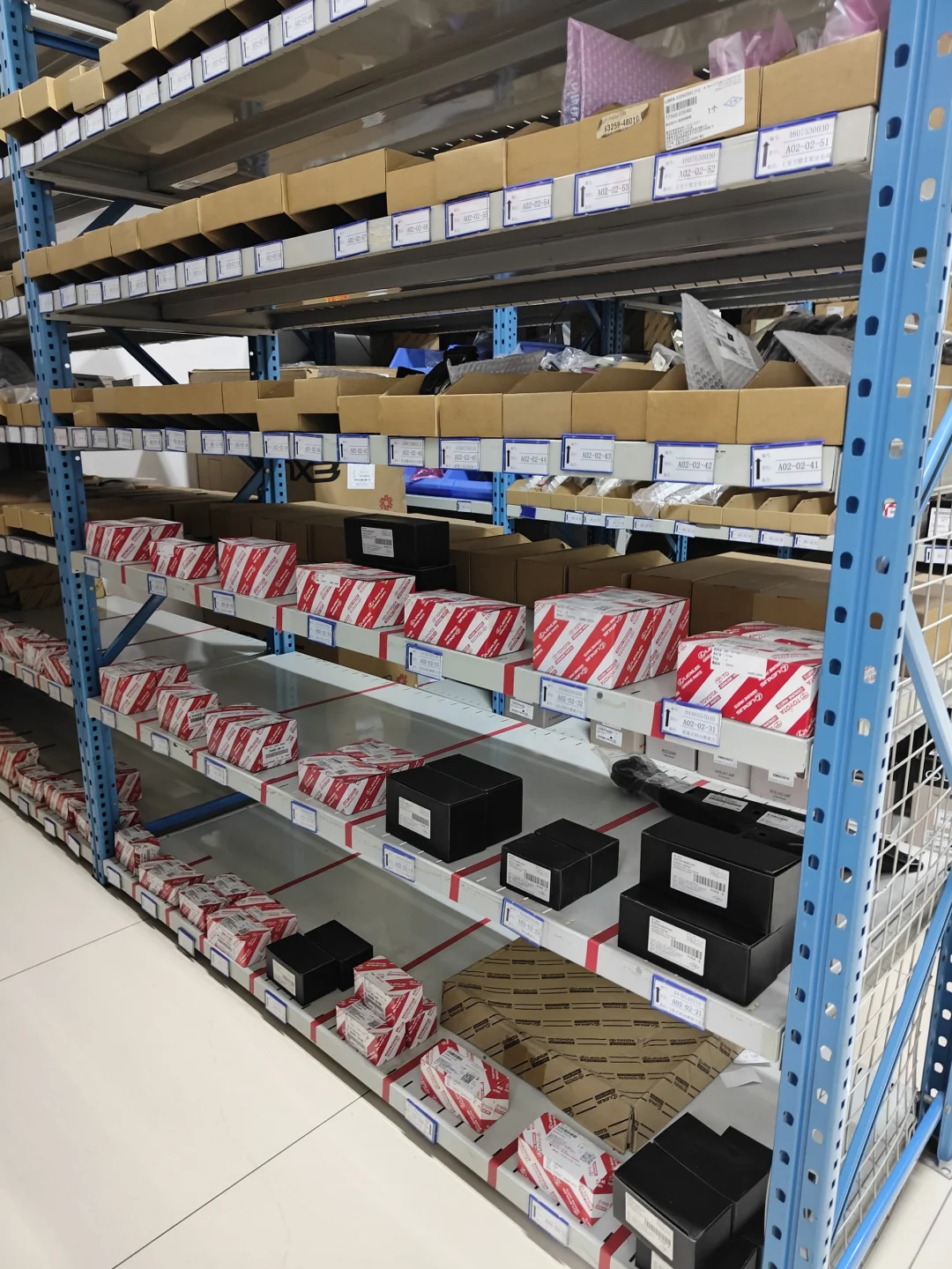 探访4S店的幕后仓库