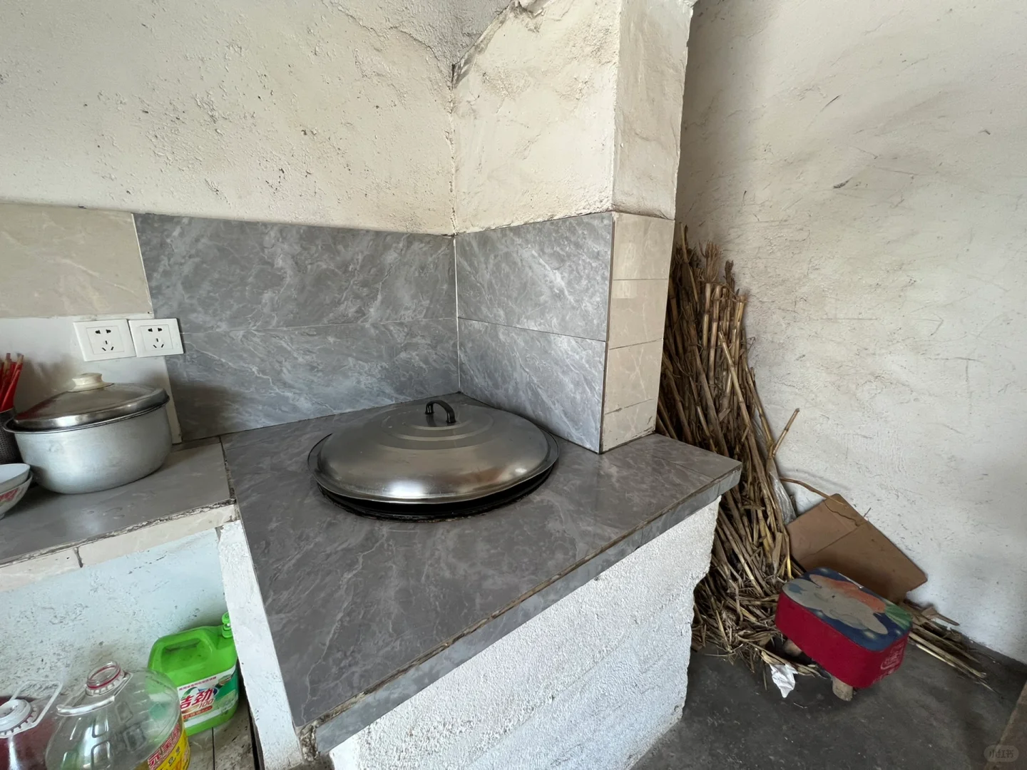 34岁的我，花60万在村里开了自己的工厂