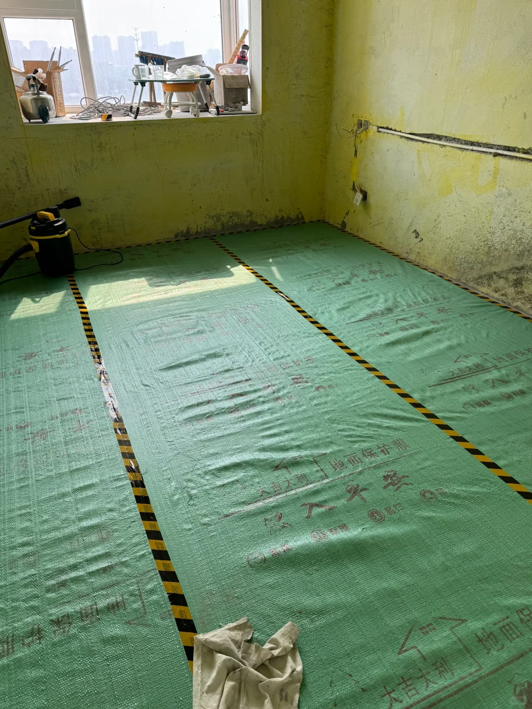 不到100 保护膜拿下