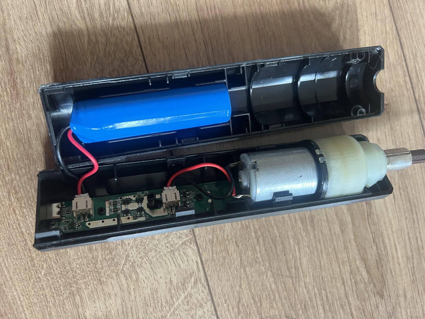 聊聊6.18买的几把电动螺丝刀