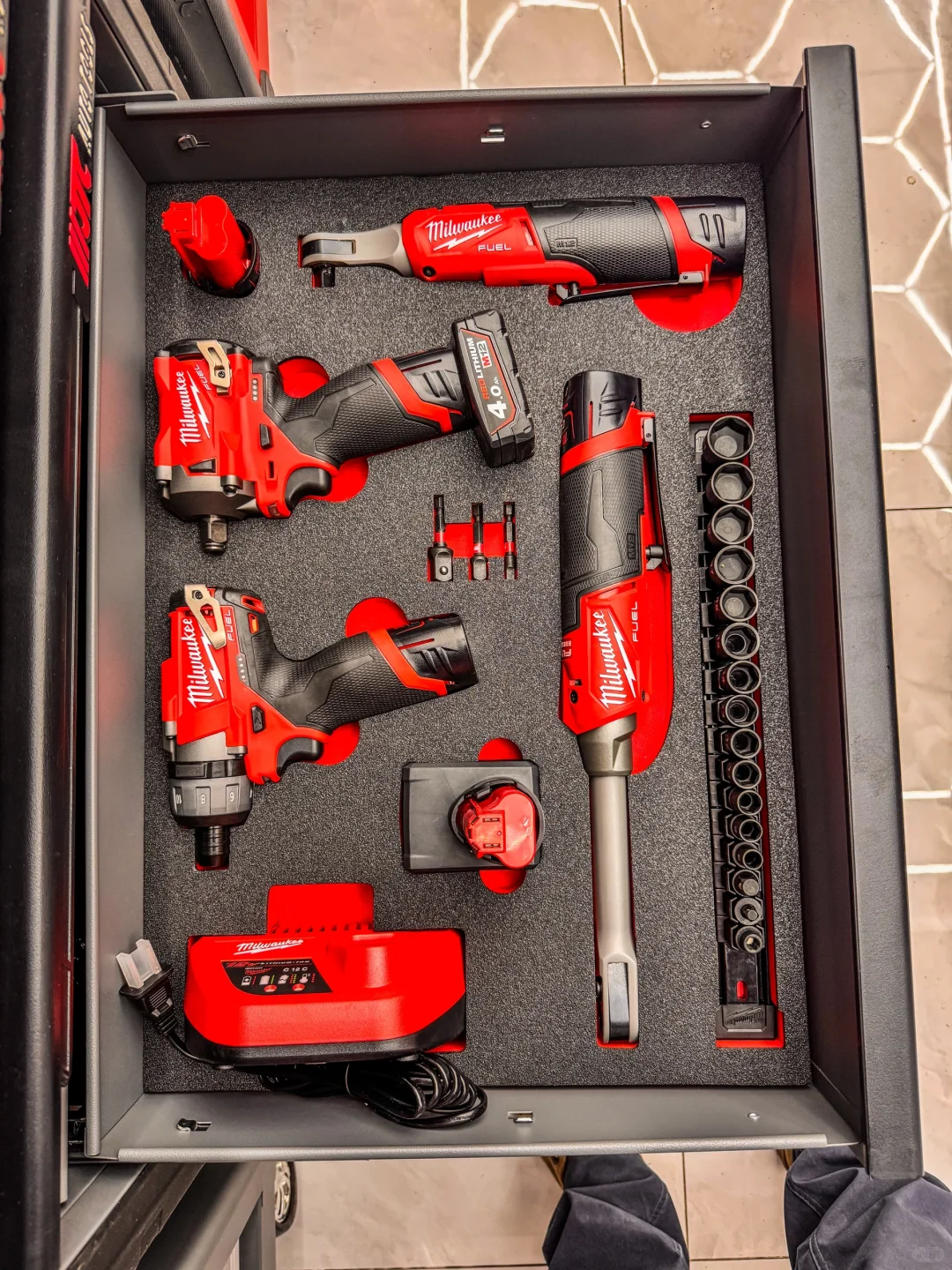 Milwaukee汽修拧紧套装 定制JTC工具车内衬