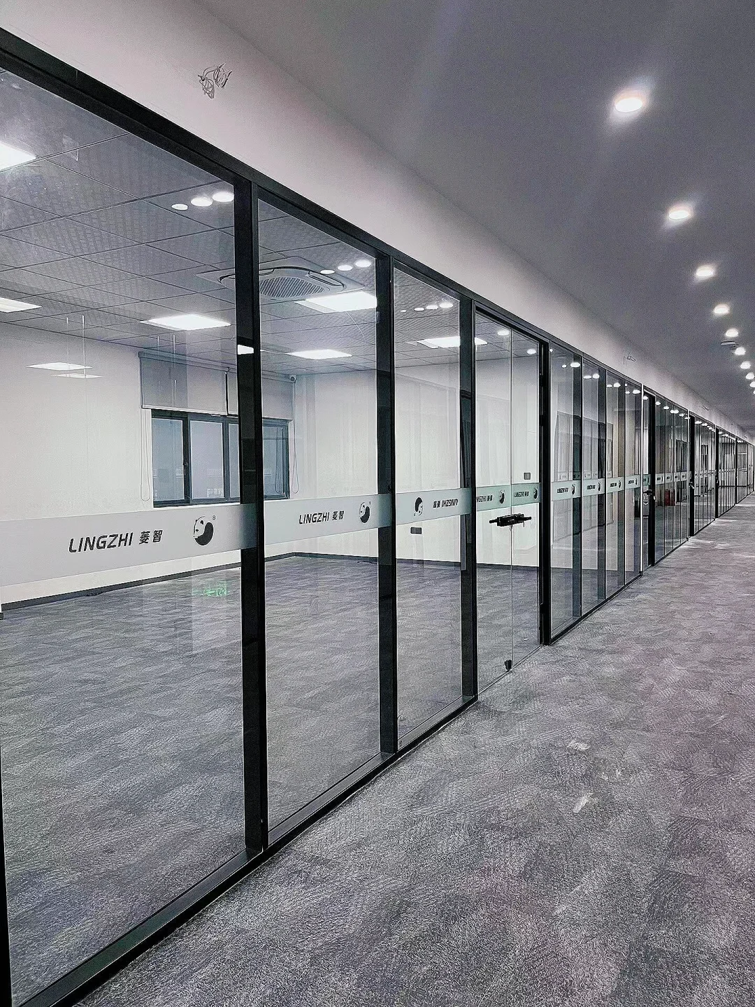 办公室秒变高级感，通透又私密❗️