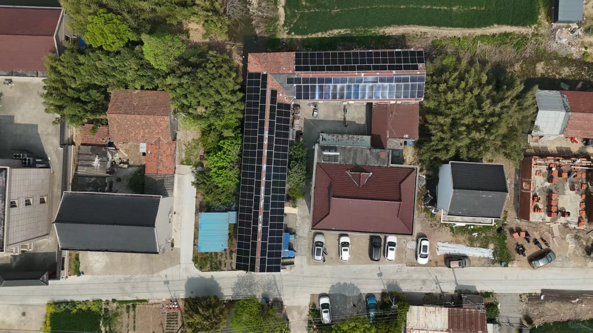 让屋顶生“金”，为生活添“绿”——户用光伏，开启