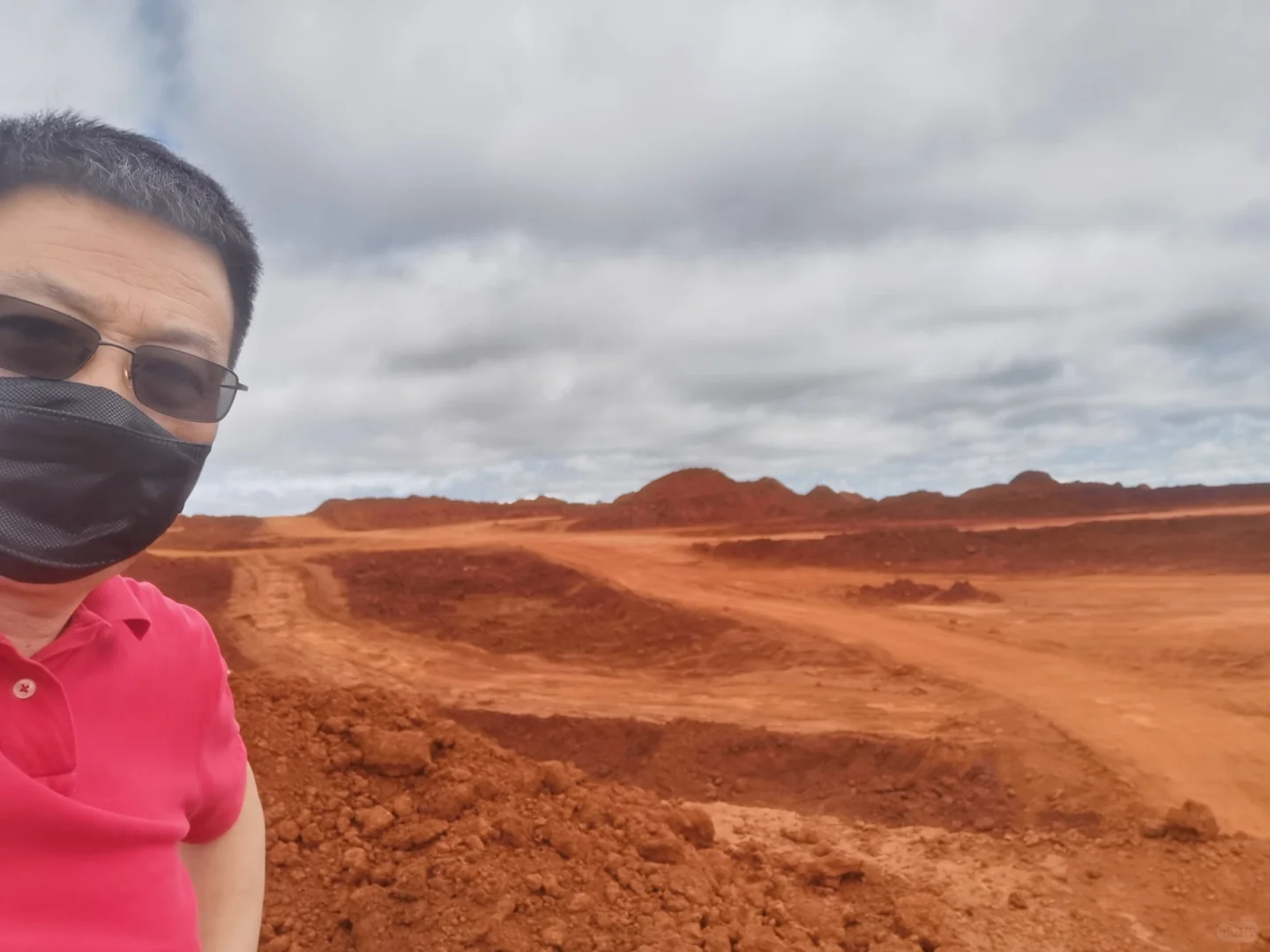 老挝铝土矿起运，每月12万吨，只定长协～