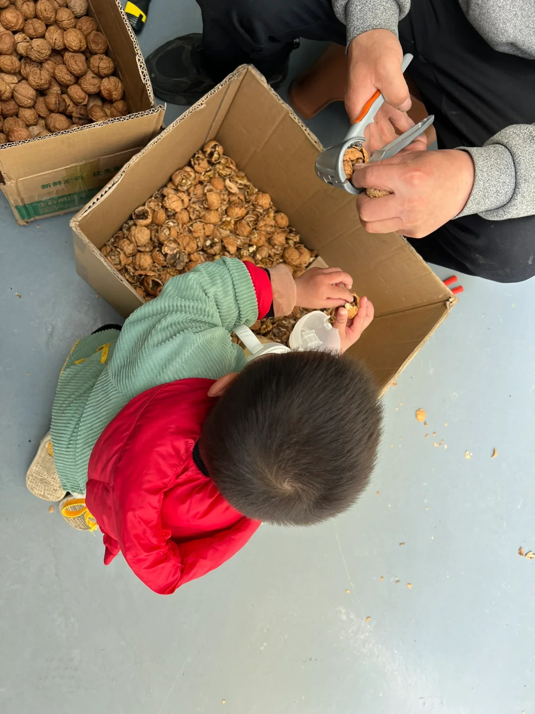 34岁的我，花60万在村里开了自己的工厂