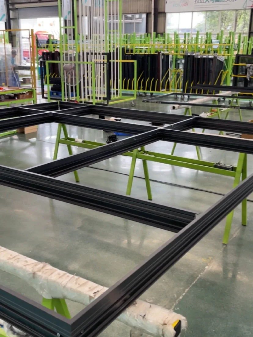 成都封窗，打卡真正的原生铝材门窗源头工厂！