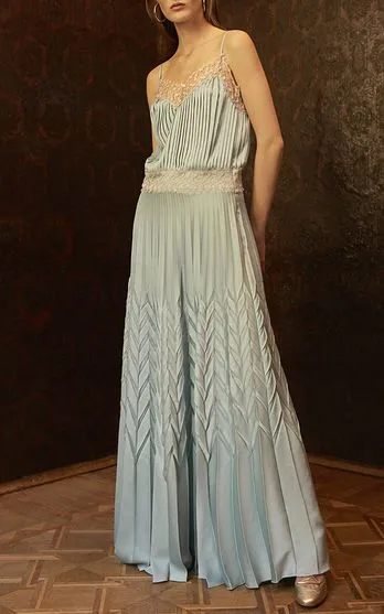 褶皱的大作用和多种表现方法—审美提升