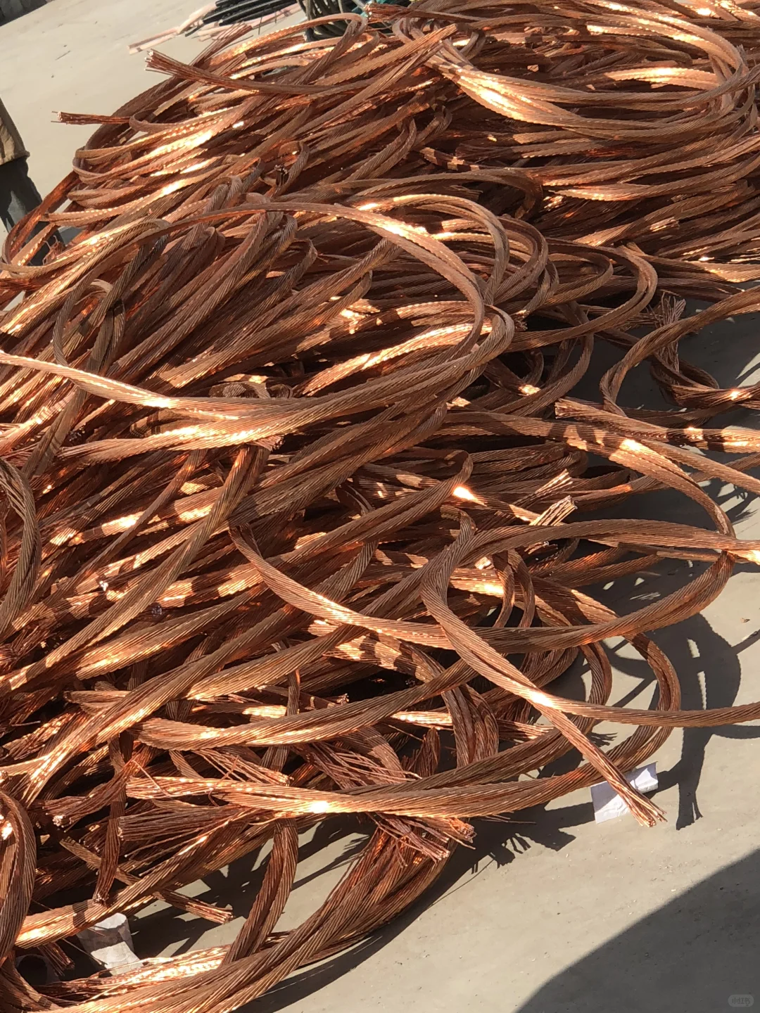 大量回收废紫铜、黄铜、电缆电线！