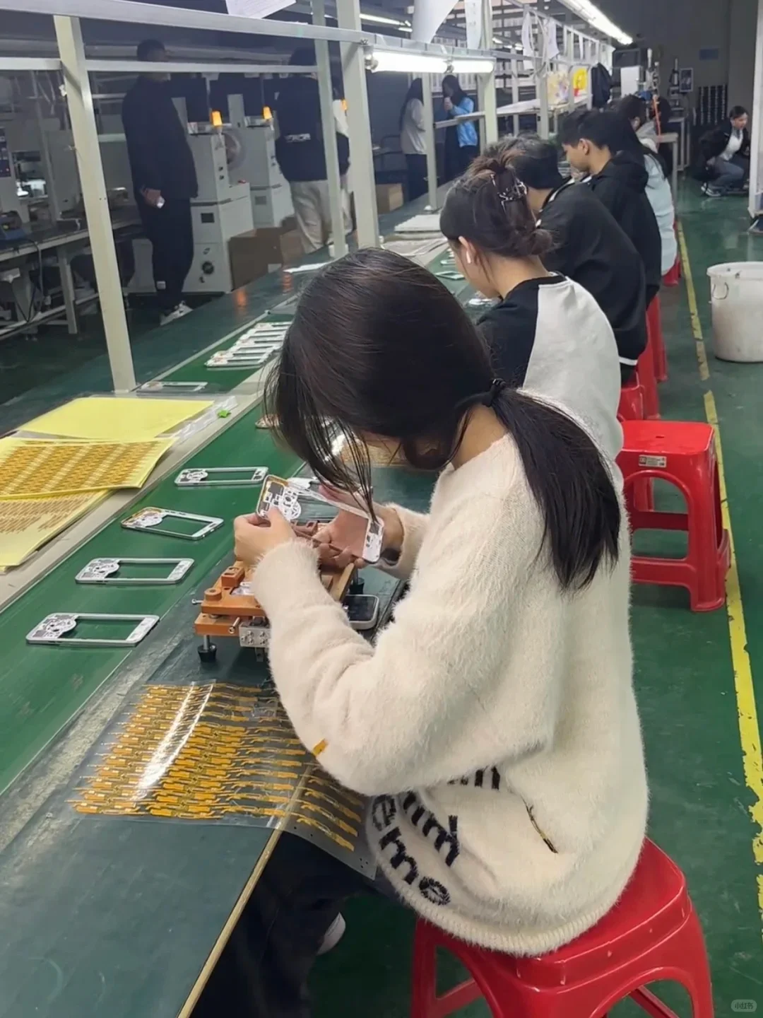 东莞临时工月薪6000➕?18周岁