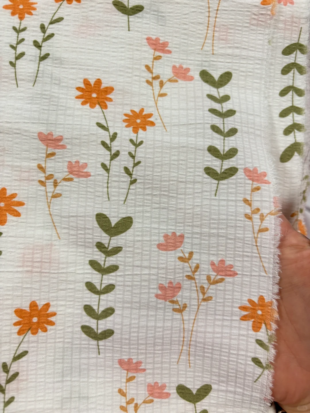 一家集纺织、印染加工、销售于一体的企业