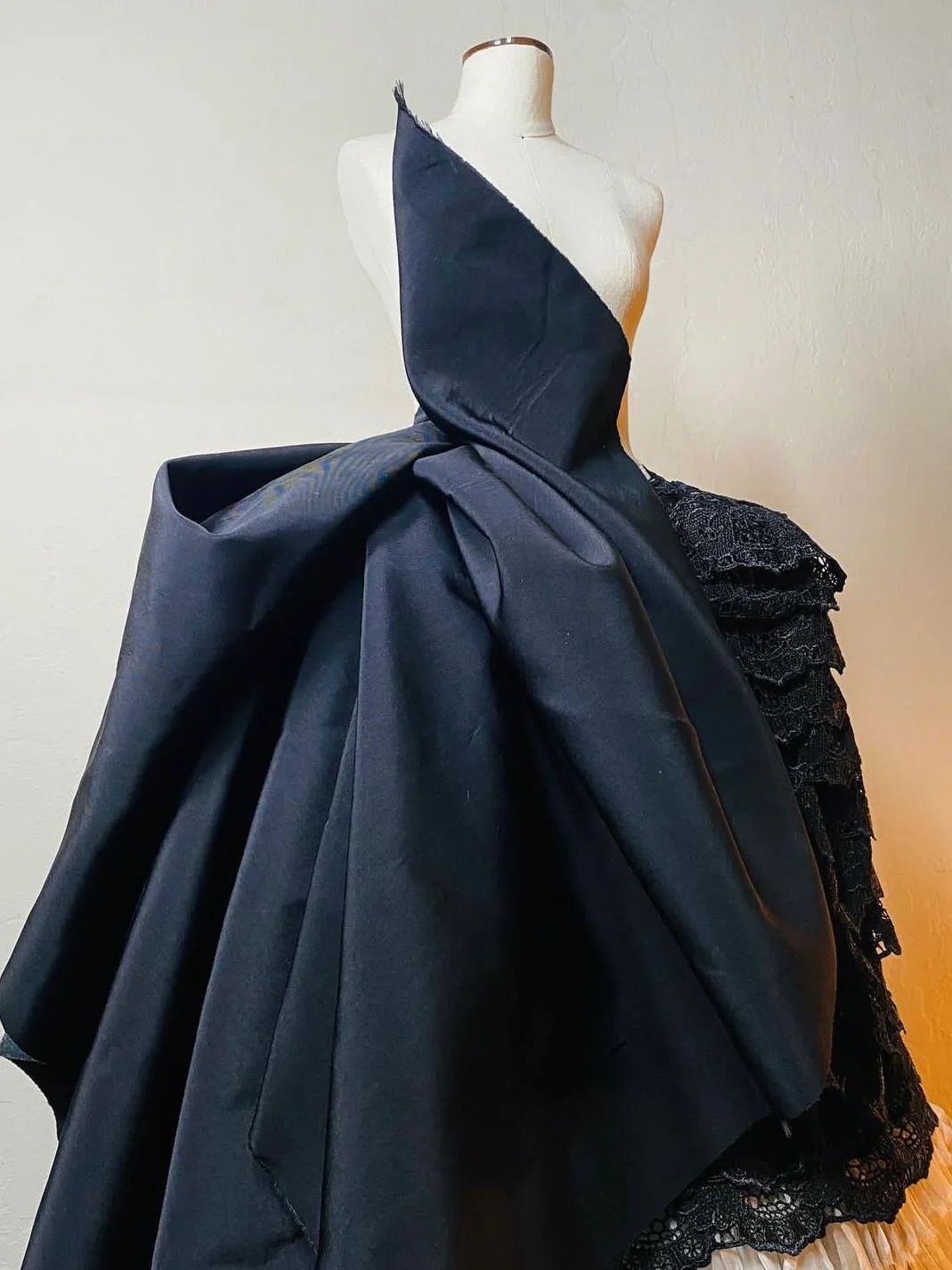 审美提升|立裁分享?宝藏大师的建筑美廓形