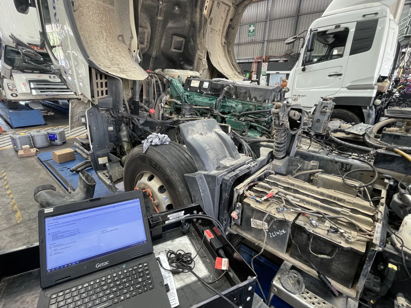 ??卡车机械师的一天