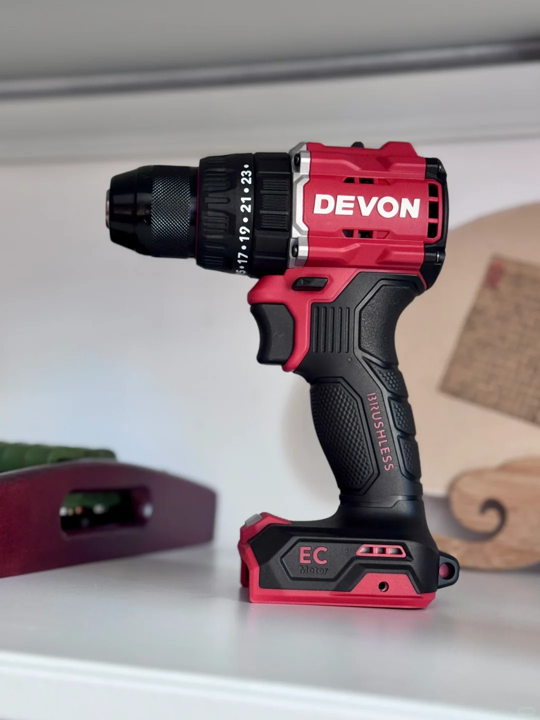 喜欢工具，各种品牌都要体验