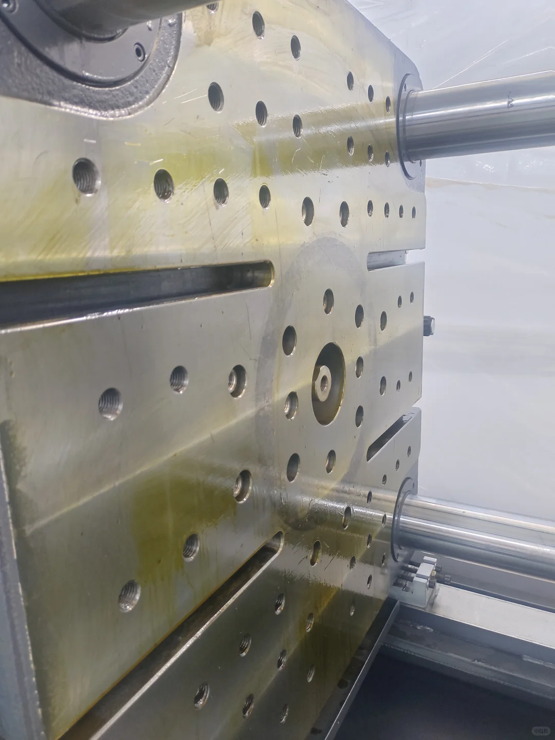 海达三代260吨两台