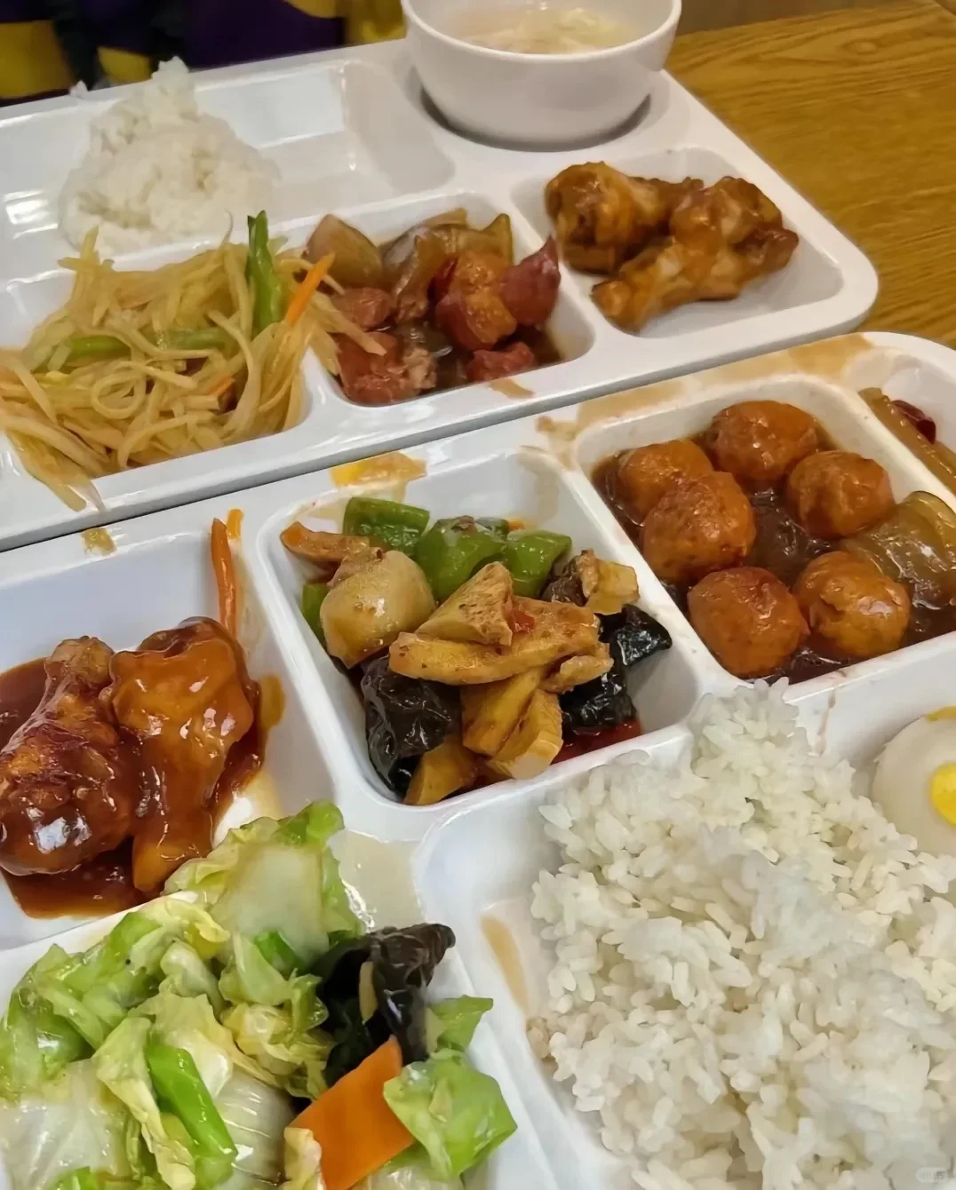 东莞临时工月薪6000➕?18周岁