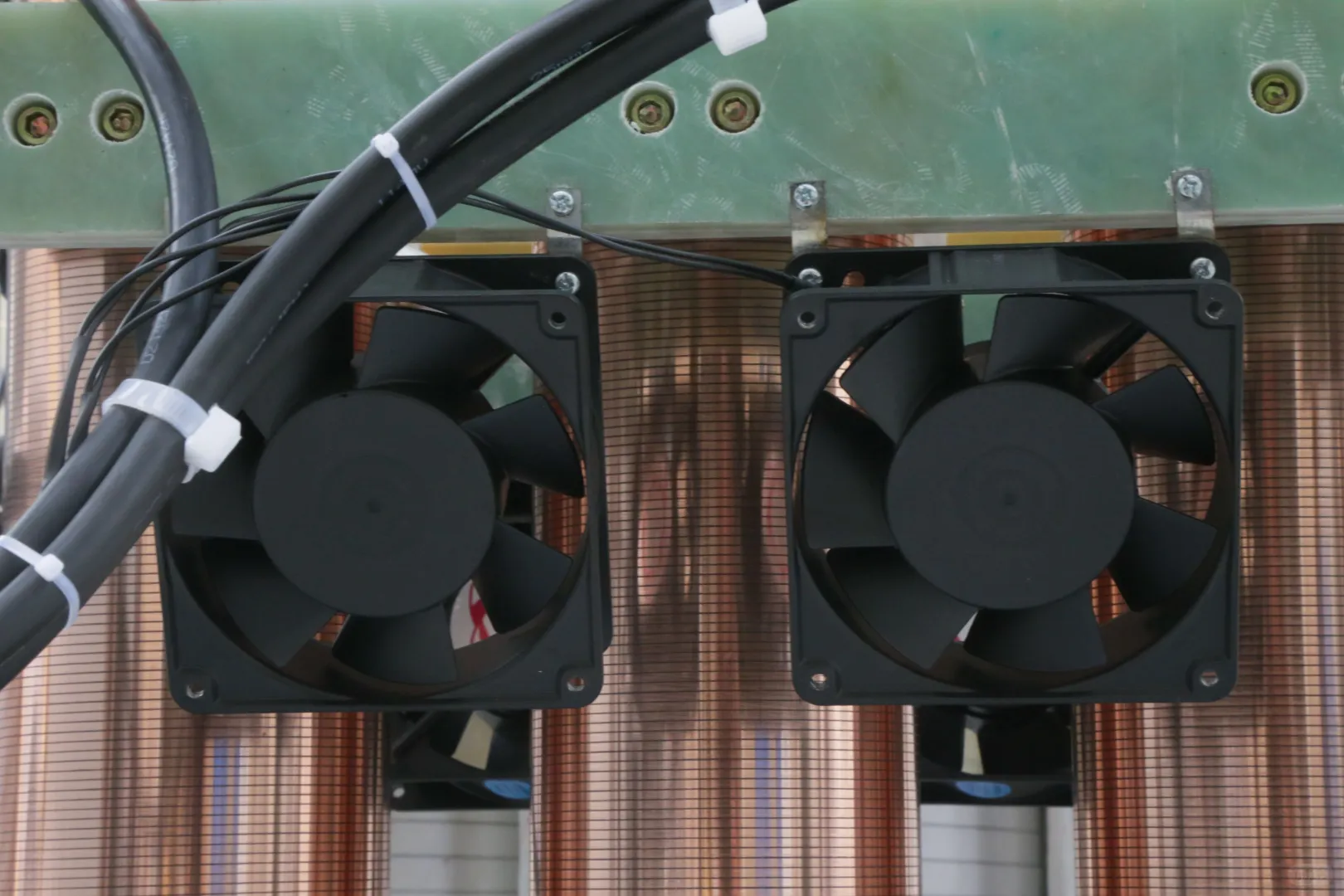 稳压器噪音大吗？