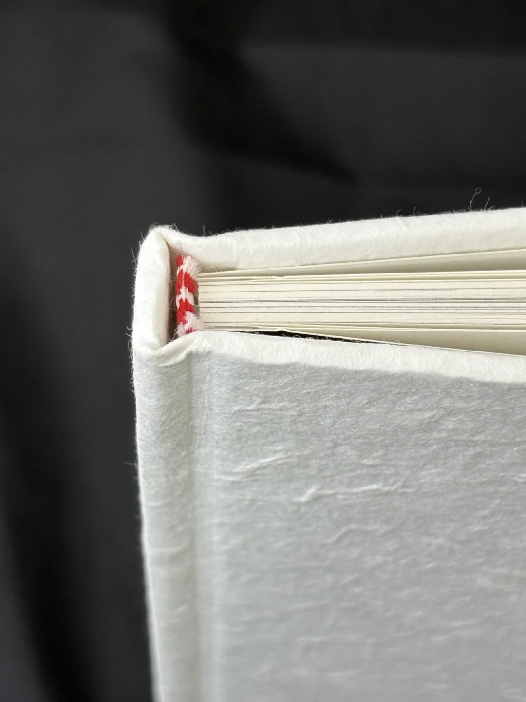 这本书籍封面太有质感啦！