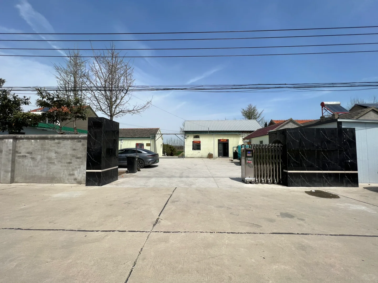 34岁的我，花60万在村里开了自己的工厂