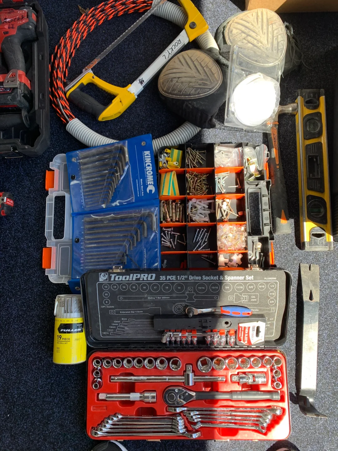 干起活来工具一定要齐全！