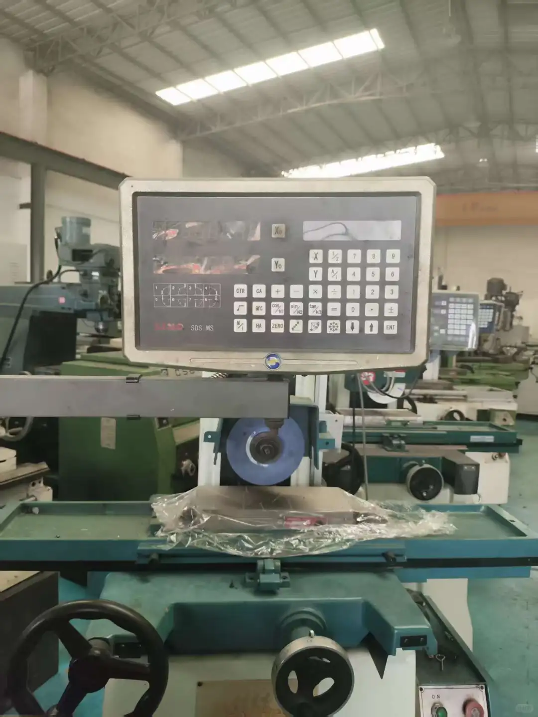 建德618磨床主轴跳动≤0.002mm 的精度王！