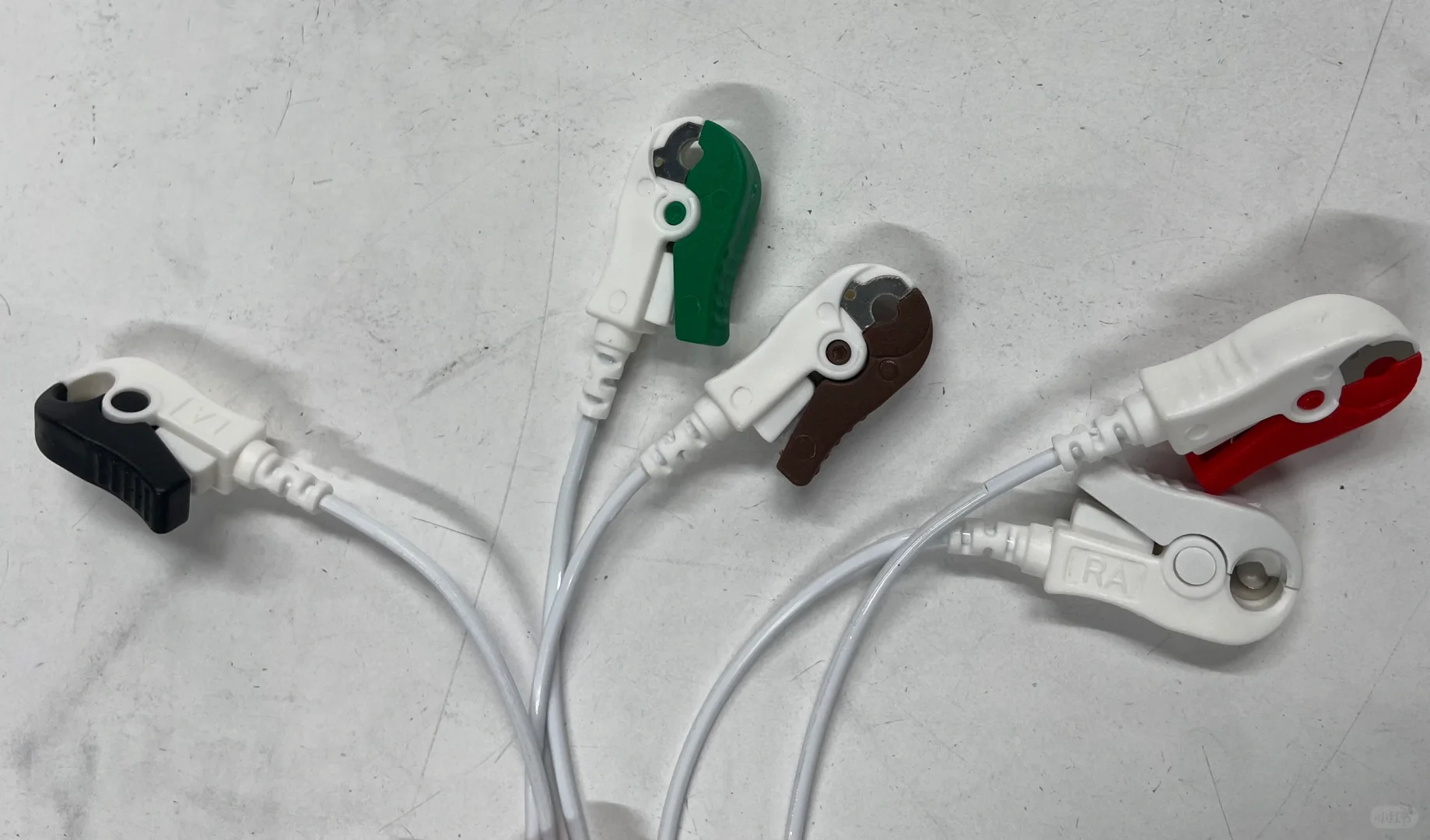 求购：立式注塑机（30+吨），须有UL认证